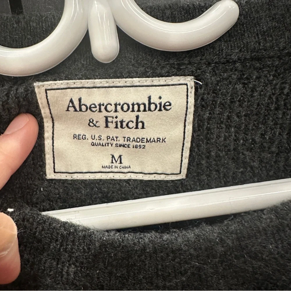 Abercrombie & Fitch Charcoal Gray Sweater with Gold Zipper Size Medium Women’s - Picture 5 of 6